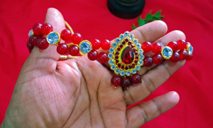 RED GLASS BEADS NECKLACE