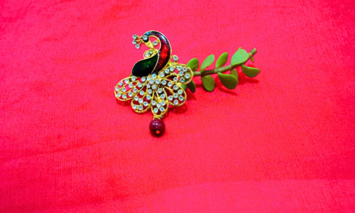 PEACOCK SAREE PIN / BROOCH