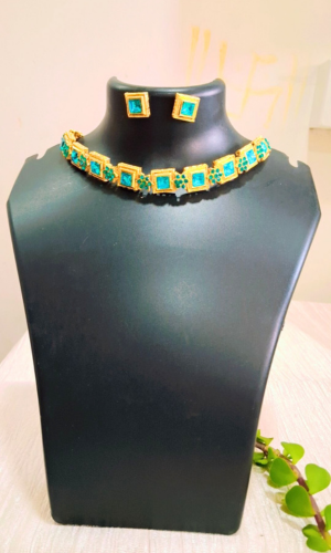 KUNDAN NECKLACE BLUE SKY