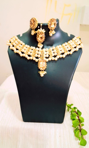 MOTI SHORT NECKLACE GOLD PLATED